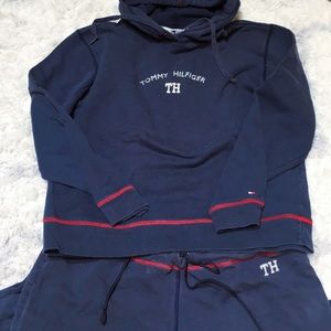 2 piece Tommy Hilfiger set hoodie and sweatpants